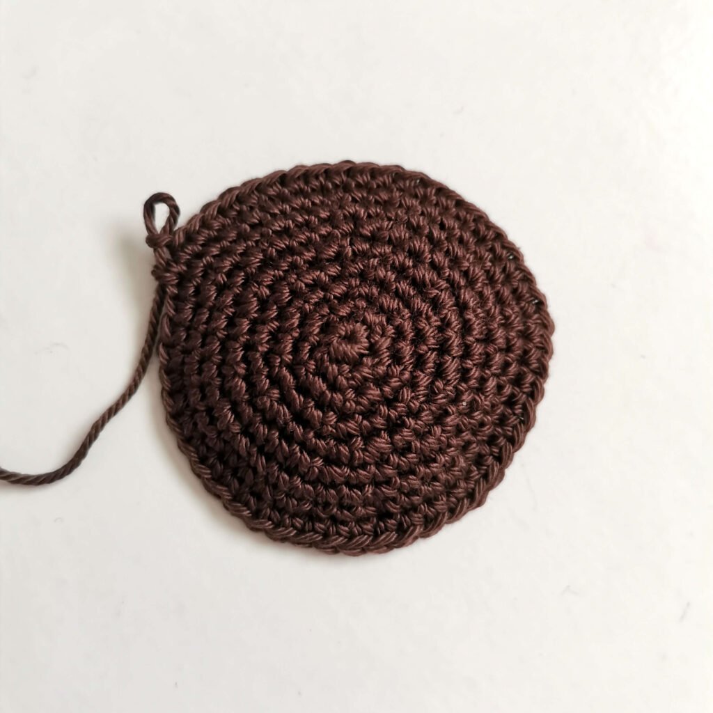 Starting a body part with continuous rounds for a teddy bear free pattern by EmmaS Dolls.